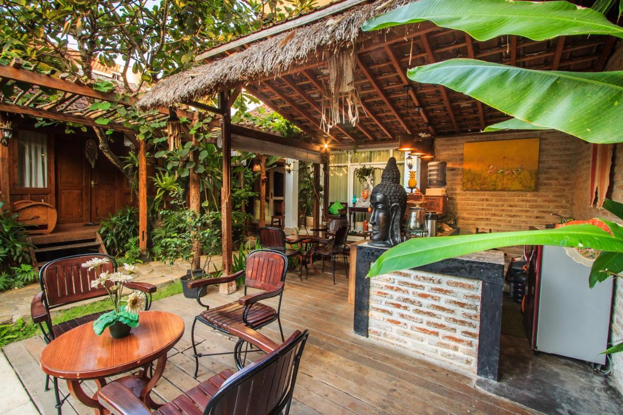 Bening Hut And Spa Seminyak Exterior foto
